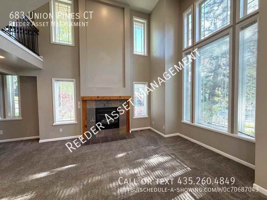 683 E Union Pines Ct - Photo 2 of 13