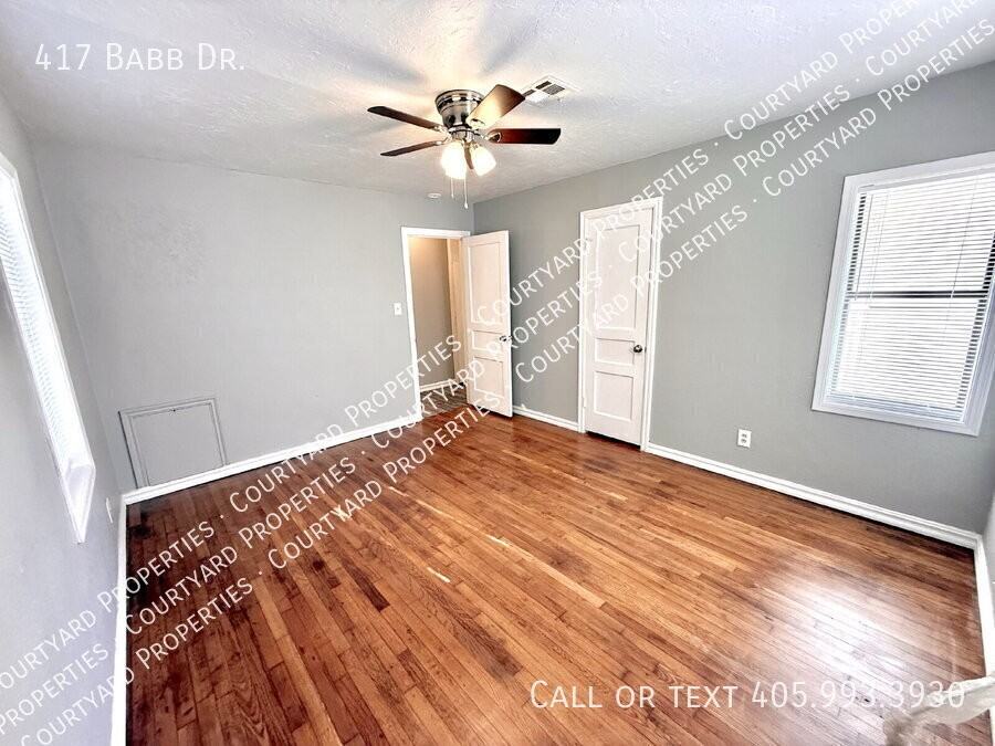 417 Babb Dr - Photo 2 of 23