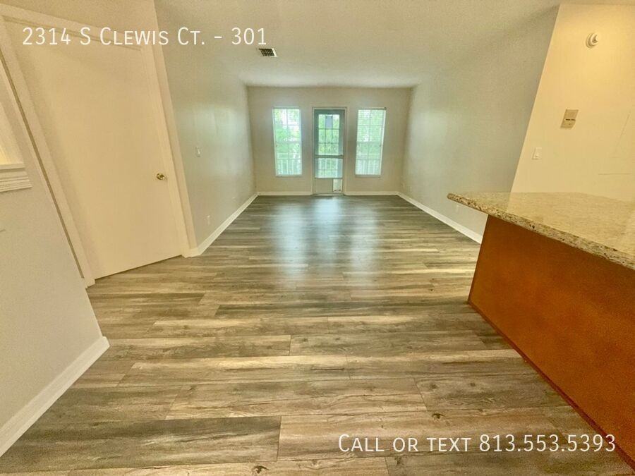 2314 S Clewis Ct #301