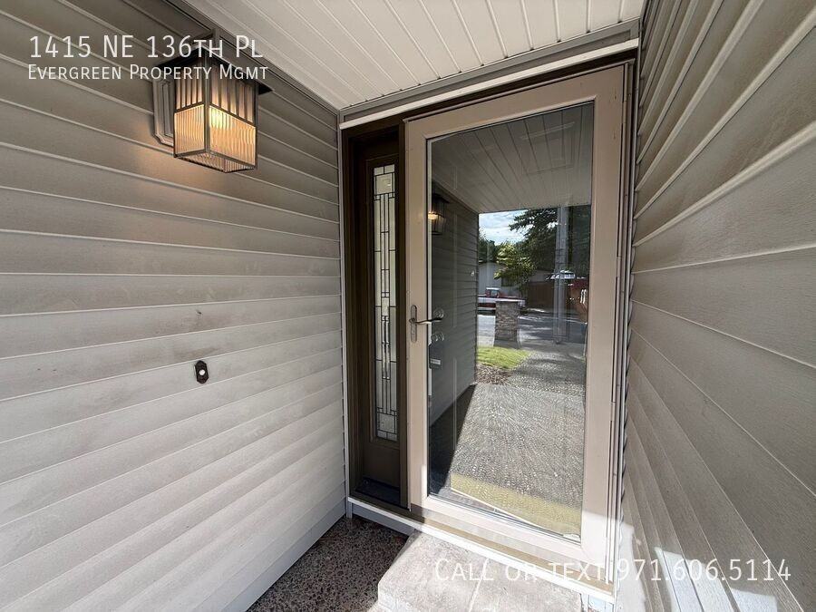 1415 Ne 136th Pl - Photo 3 of 46