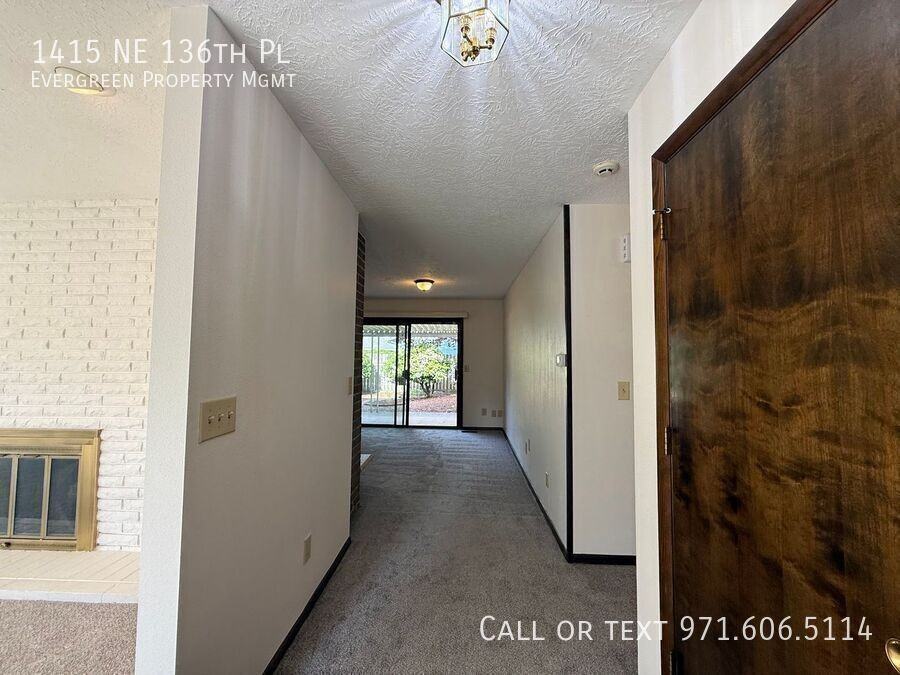 1415 Ne 136th Pl - Photo 5 of 46