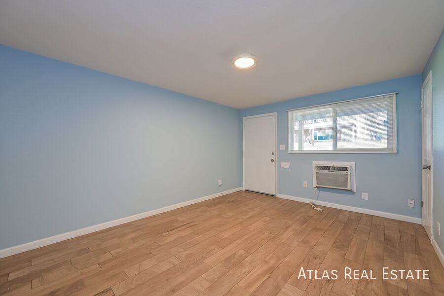 5787 S Bannock St - Photo 5 of 19