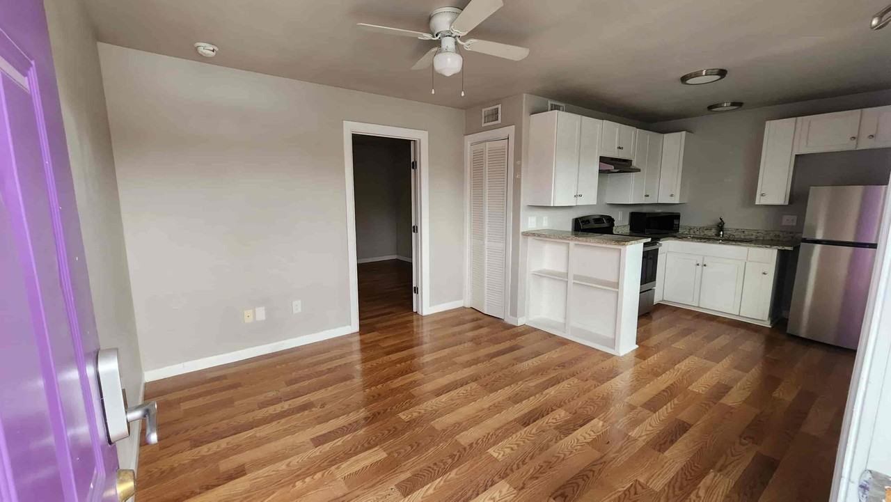 Comfortable Rental – 1402 N 2nd Street, Killeen, TX - Photo 3 of 7