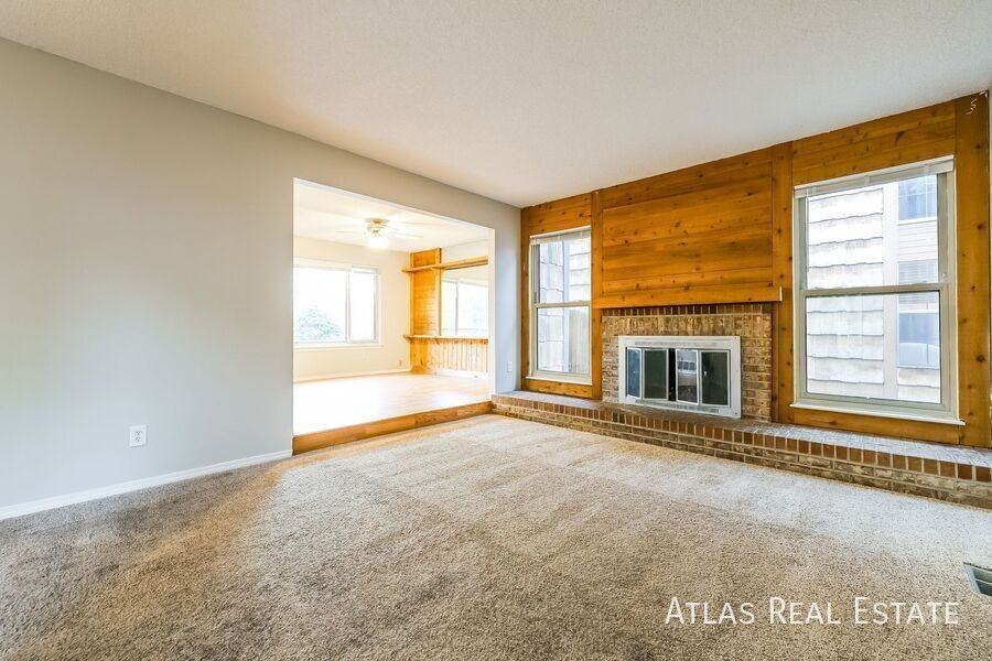 10102 W Ida Ave #213 - Photo 3 of 13