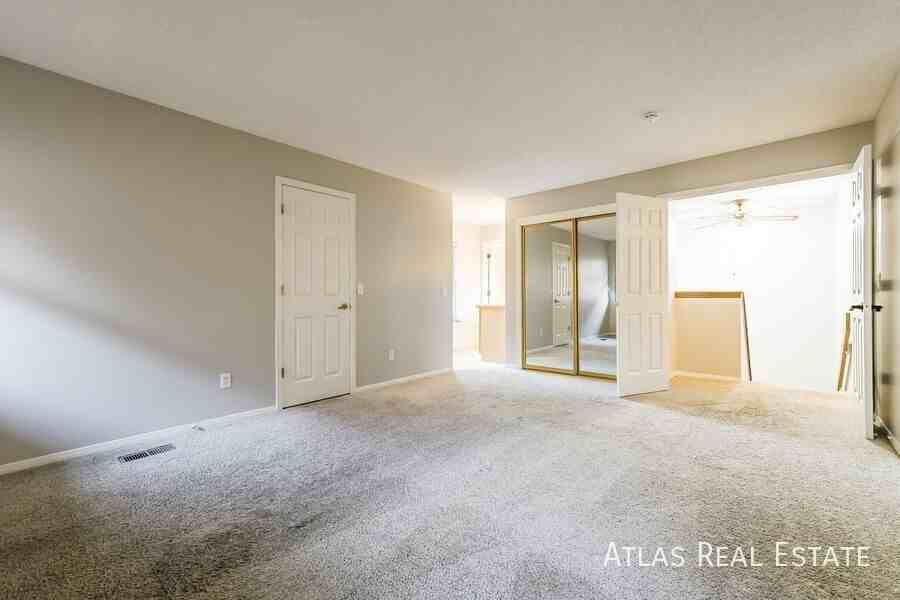 10102 W Ida Ave #213 - Photo 4 of 13