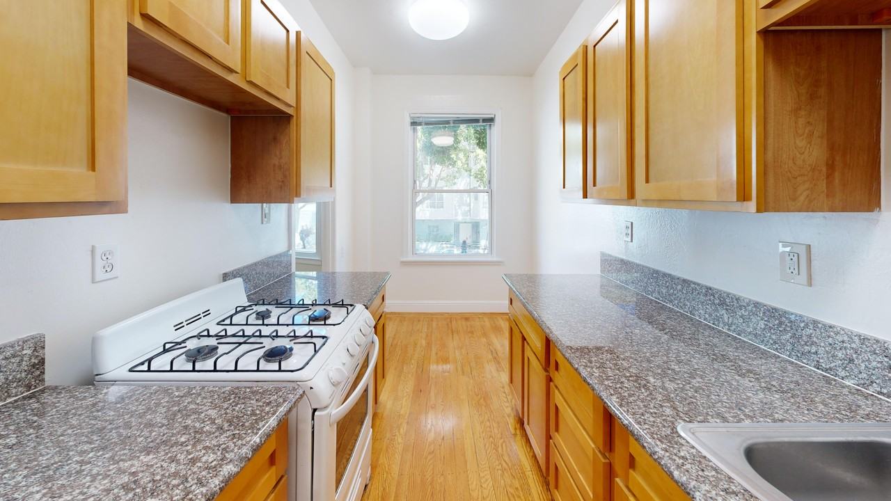 1215 Laguna Street - Photo 4 of 16