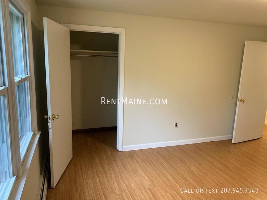 35 Yale St - Photo 6 of 13