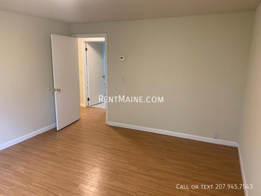 35 Yale St - Photo 7 of 13