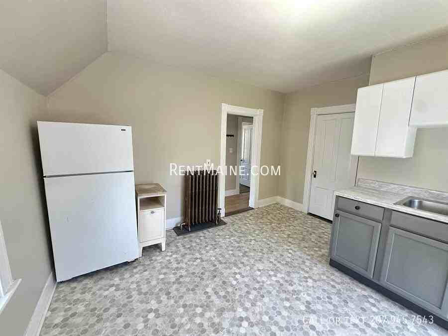 151 4th St #1 - Photo 2 of 7