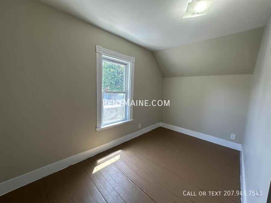 151 4th St #1 - Photo 3 of 7