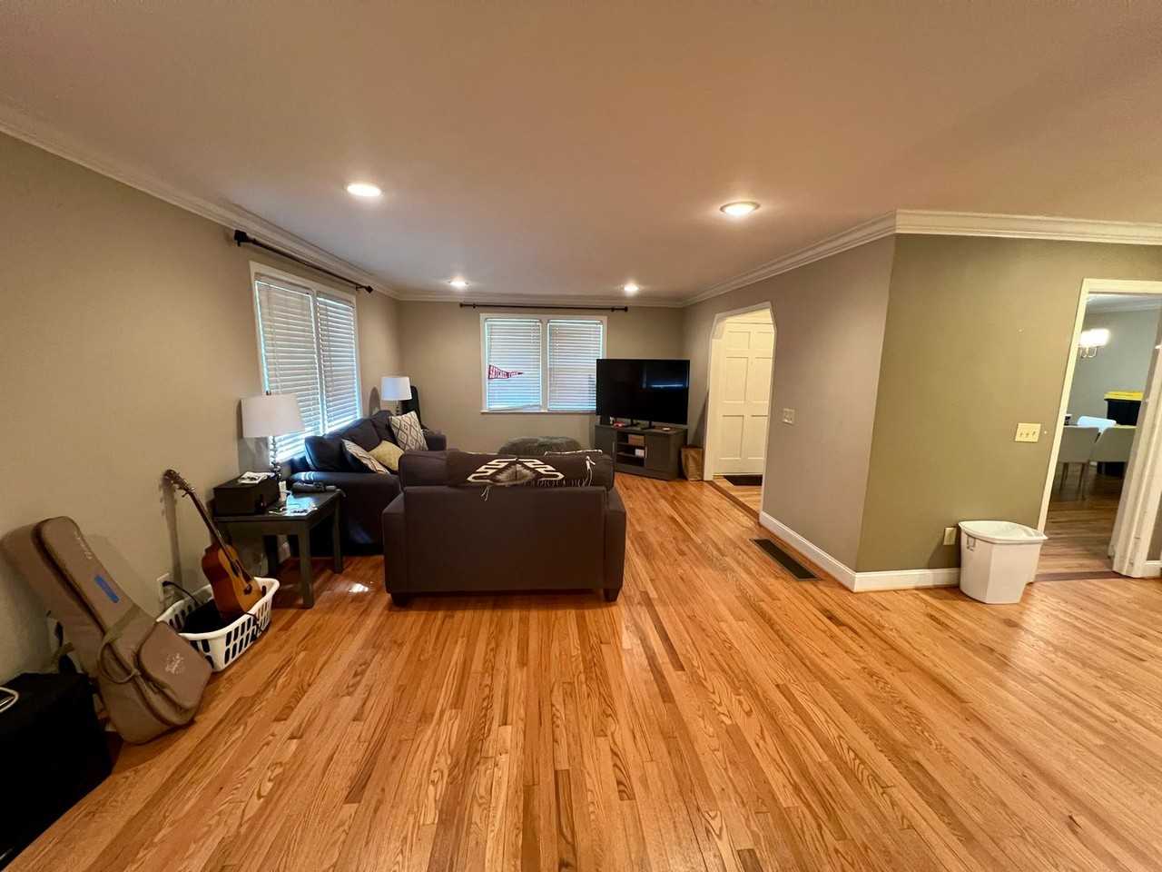 3641 Foxhall Rd - Photo 2 of 17