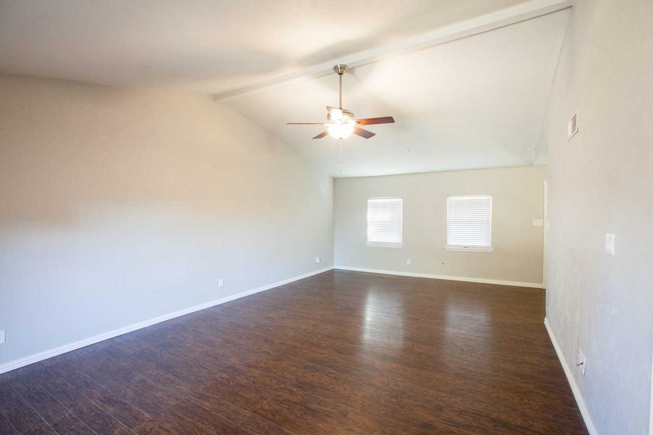 5713 Baker Dr - Photo 2 of 25