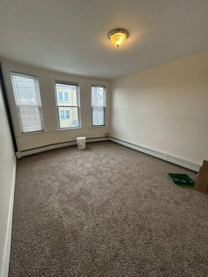45 Alder St #2S - Photo 2 of 8