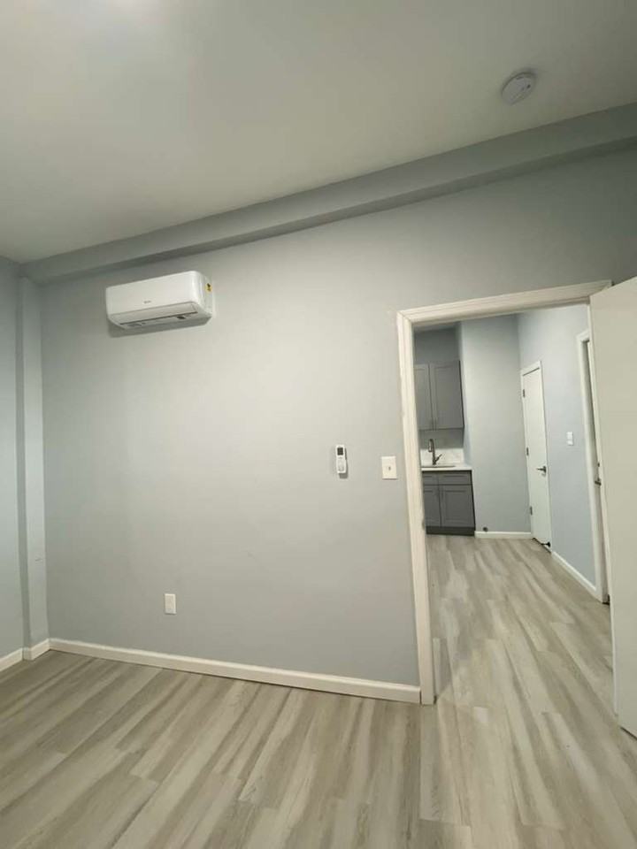 33 Saint Josephs Ave #1stFL - Photo 3 of 10