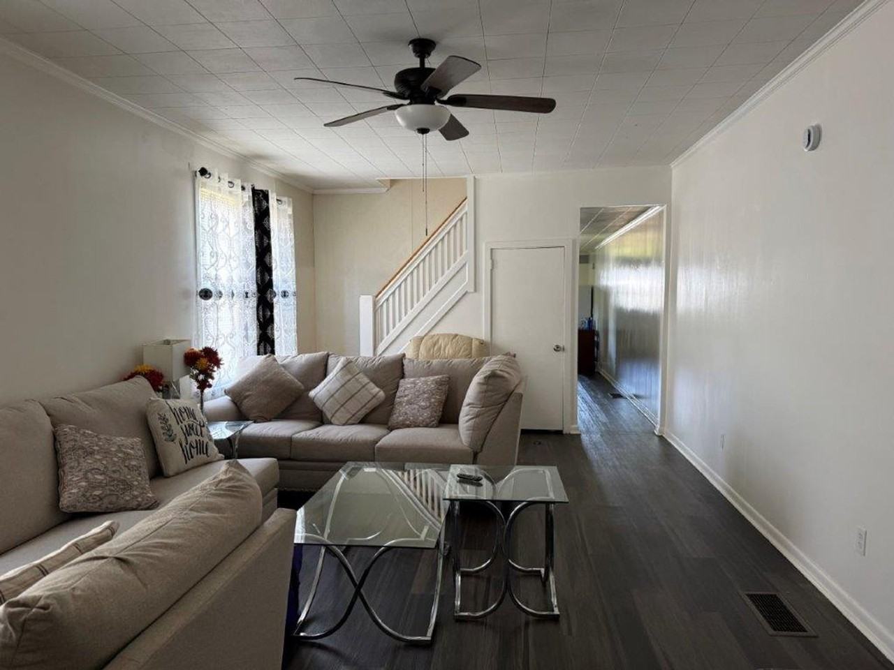 318 W Allen St #320 - Photo 3 of 18