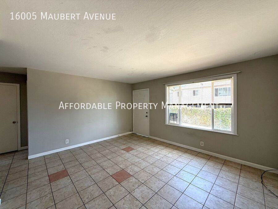 16005 Maubert Ave - Photo 5 of 14