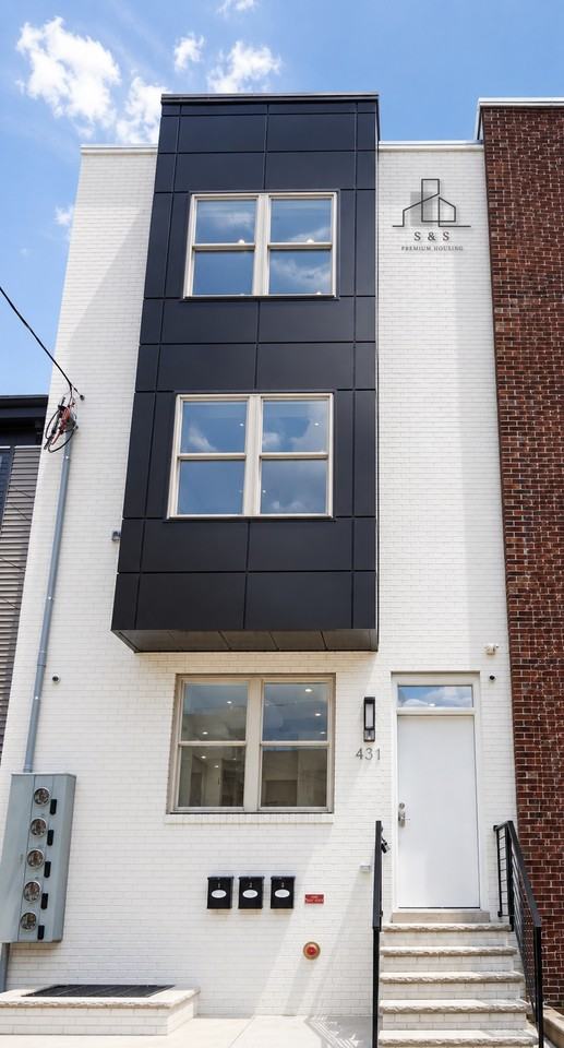 431 N 41st St #3 - Photo 2 of 14
