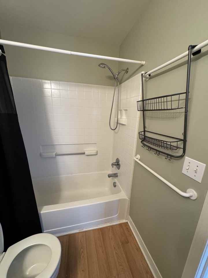 1449 Ashford Ct #1449 - Photo 4 of 9