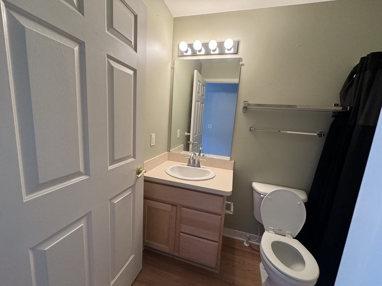 1449 Ashford Ct #1449 - Photo 5 of 9