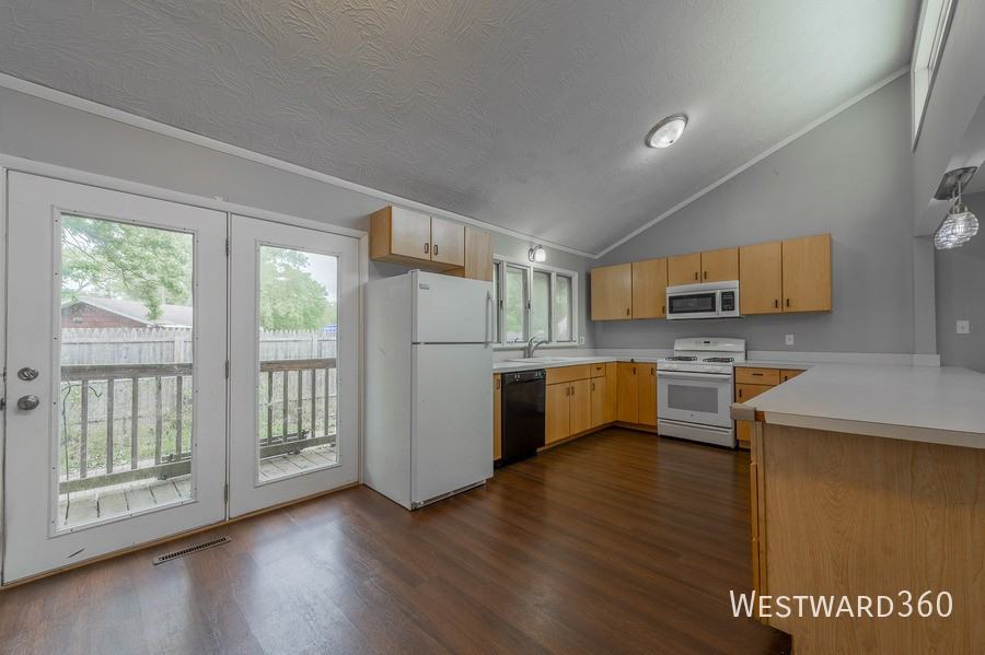 2221 Belmont Ave #SFH - Photo 7 of 28