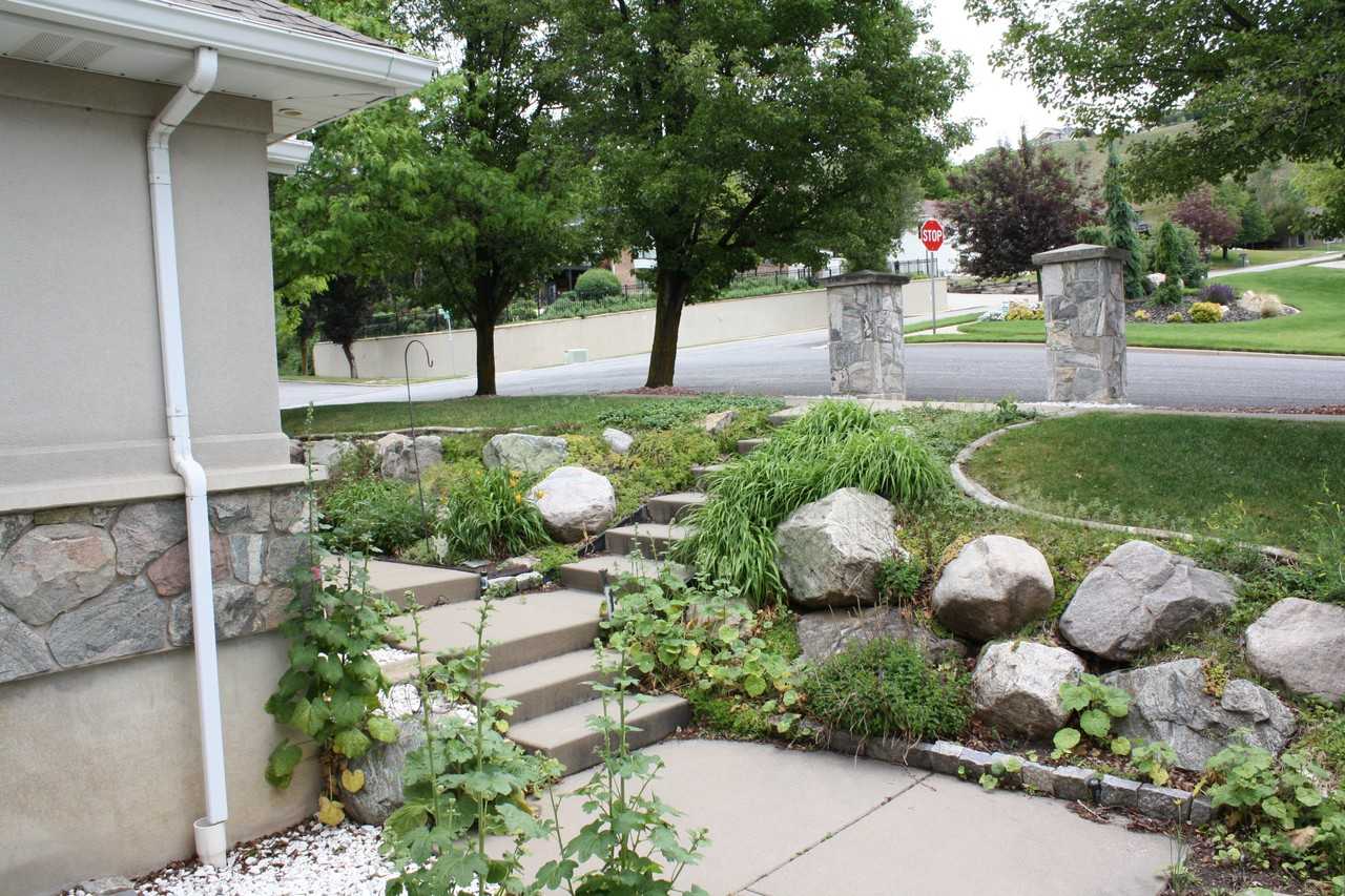 2962 Oakwood Dr #NA - Photo 3 of 47
