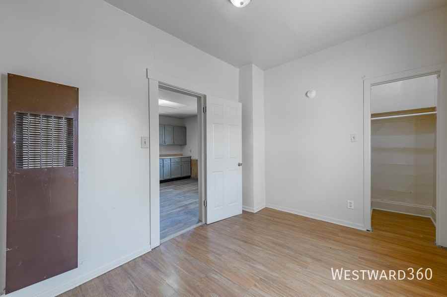 4901 Magoun Ave #2R - Photo 4 of 14