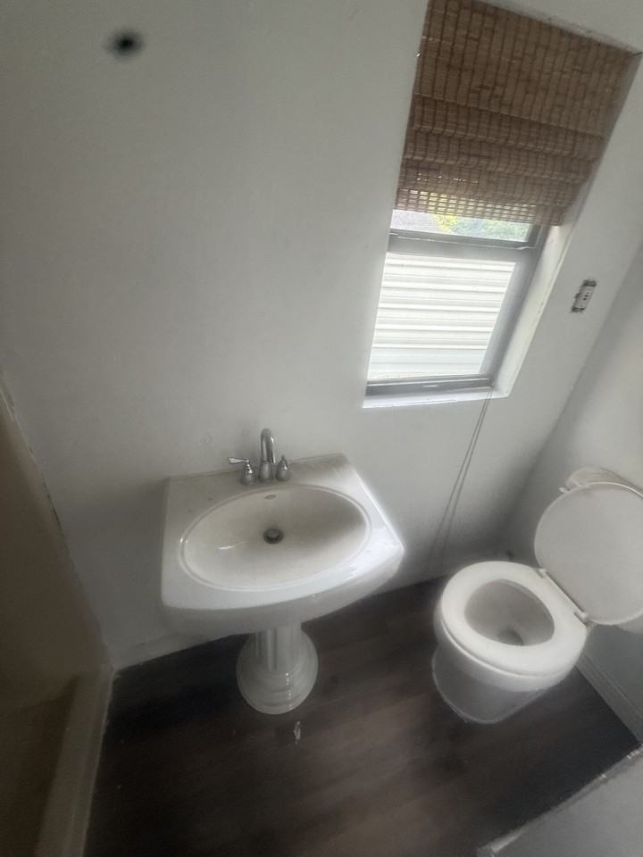 1280 E Harper Ave #B - Photo 5 of 5