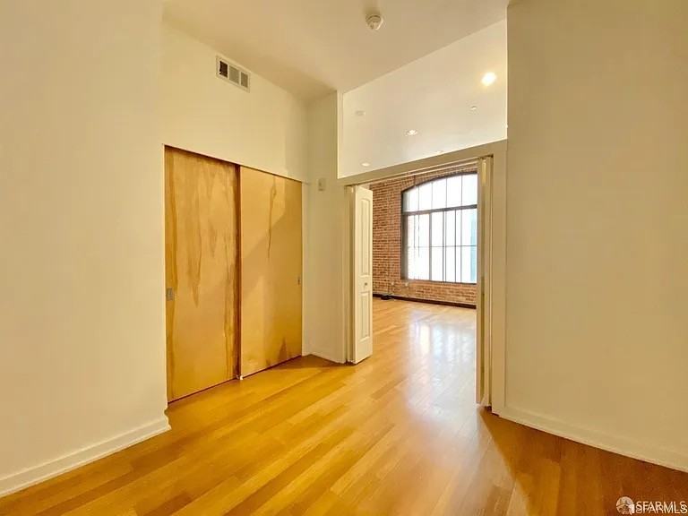 16 Jessie St #308 - Photo 7 of 15