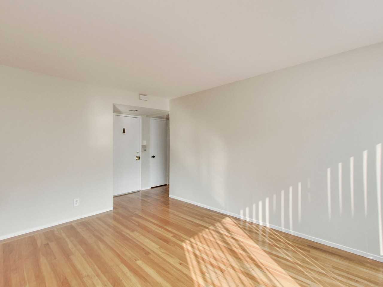 1220 Hayes St #1 - Photo 6 of 20