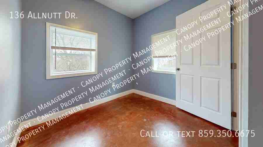 136 Allnutt Dr - Photo 4 of 18
