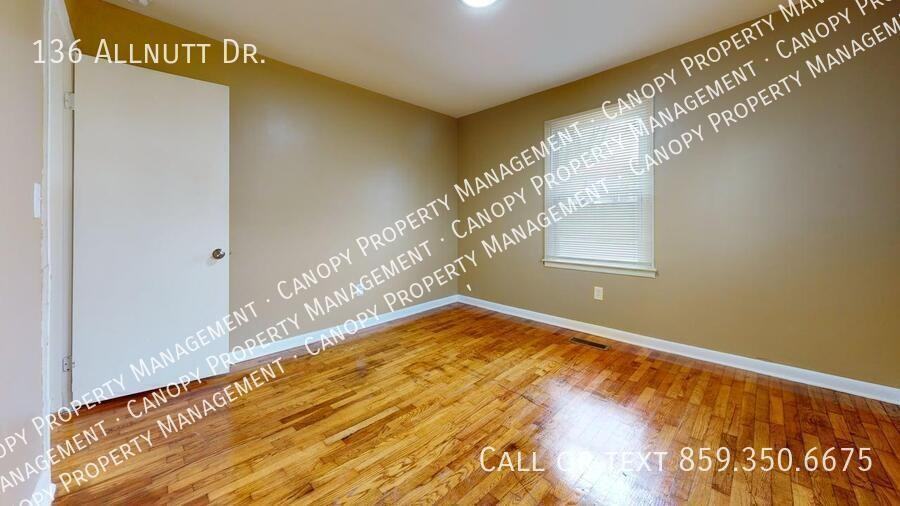 136 Allnutt Dr - Photo 5 of 18