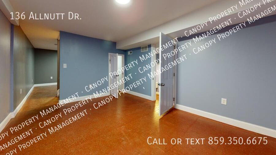 136 Allnutt Dr - Photo 6 of 18