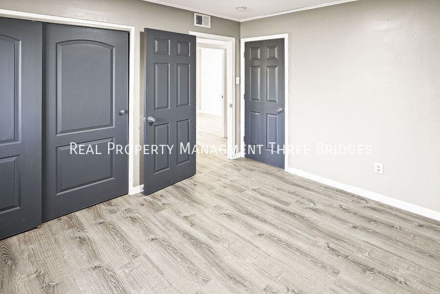 2857 Dawnview Dr - Photo 4 of 10