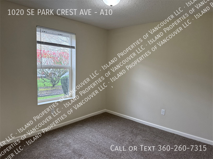 1020 Se Park Crest Ave #A10 - Photo 2 of 7