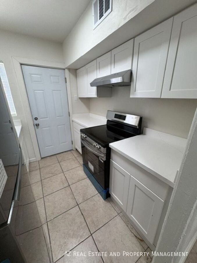 1038 N 16th St - Photo 5 of 17