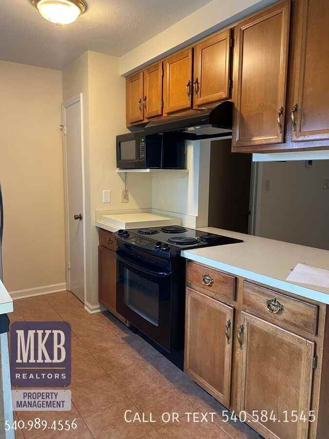 3377 Kelly Ln - Photo 4 of 23