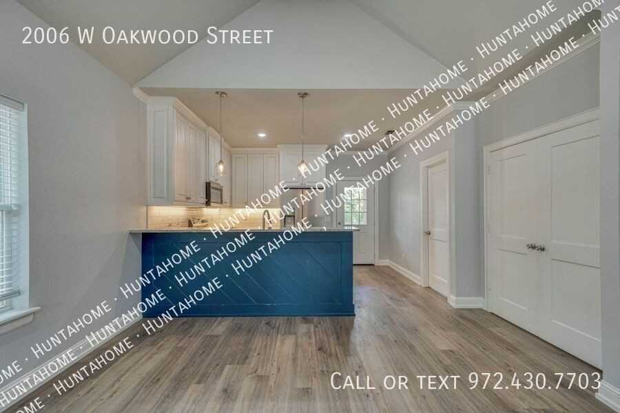 2006 W Oakwood St - Photo 4 of 23