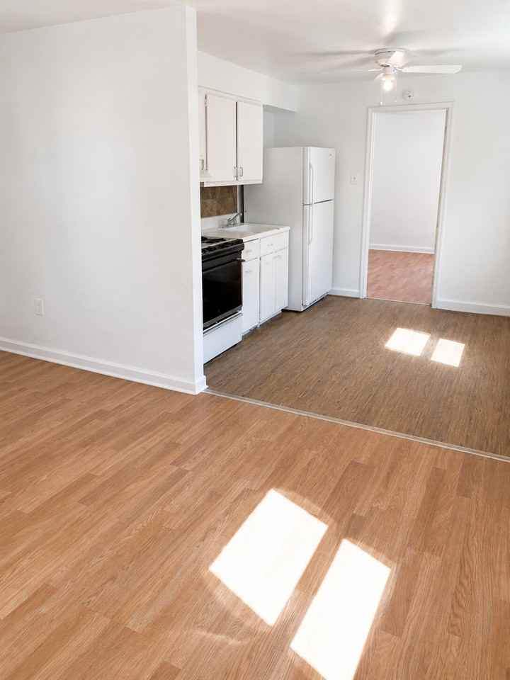 5016 Griscom St #D - Photo 6 of 8