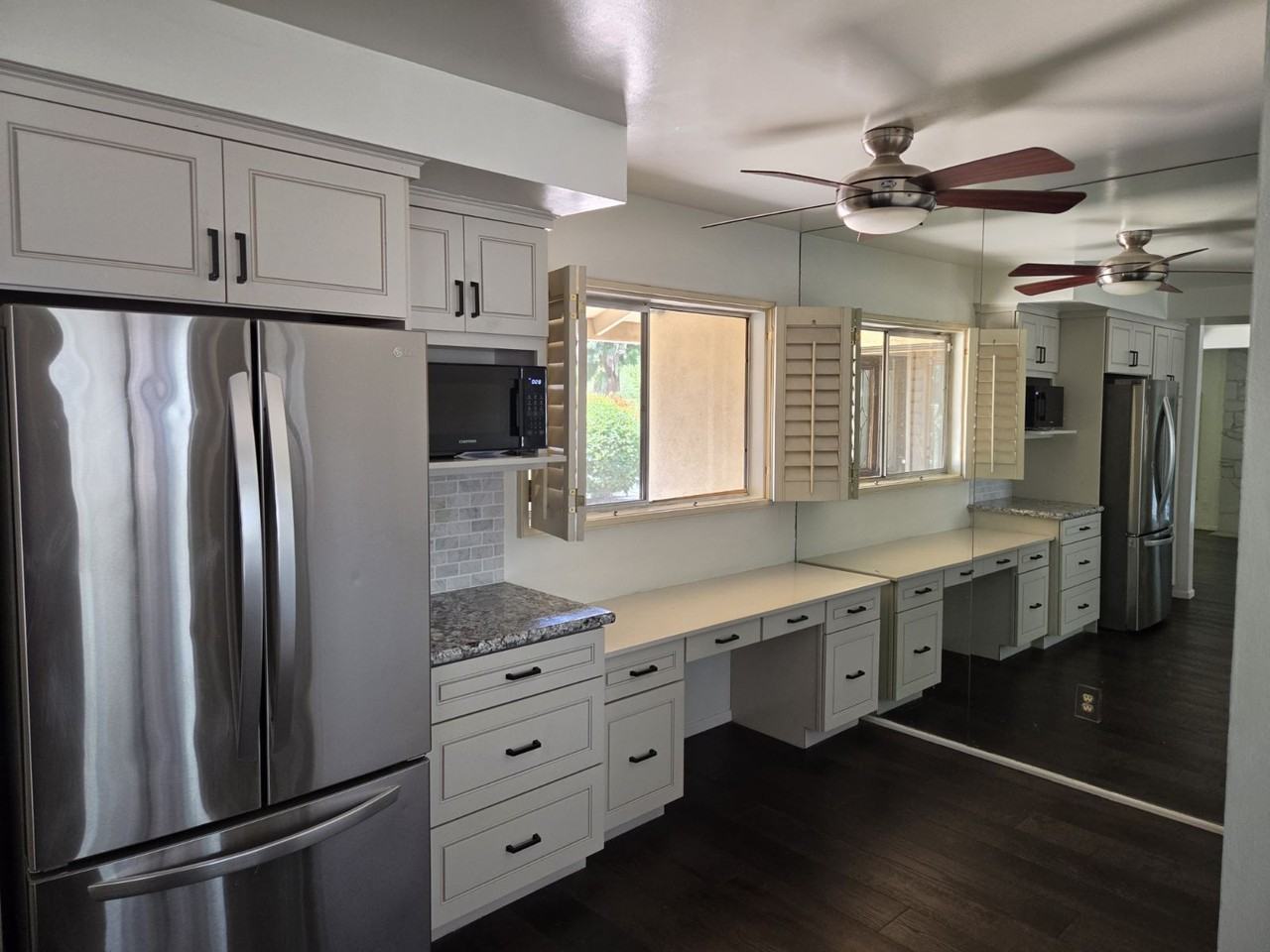 4734 Laurelgrove Ave - Photo 4 of 37