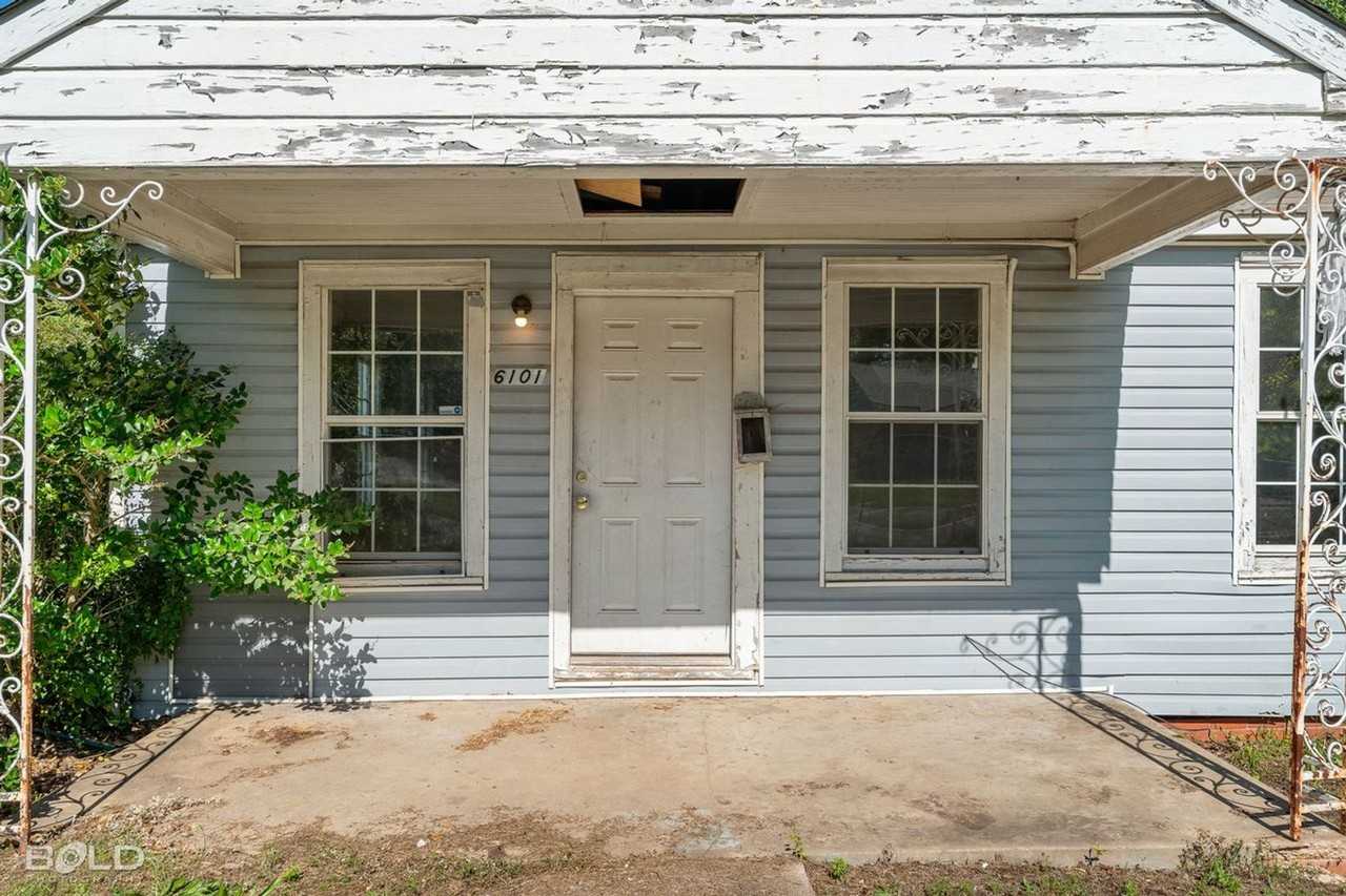 6101 Fairfield Ave - Photo 4 of 9