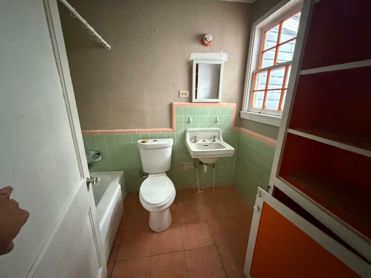 6101 Fairfield Ave - Photo 5 of 9