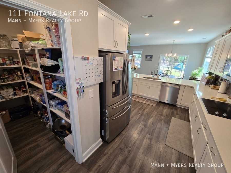 111 Fontana Lake Rd - Photo 7 of 38