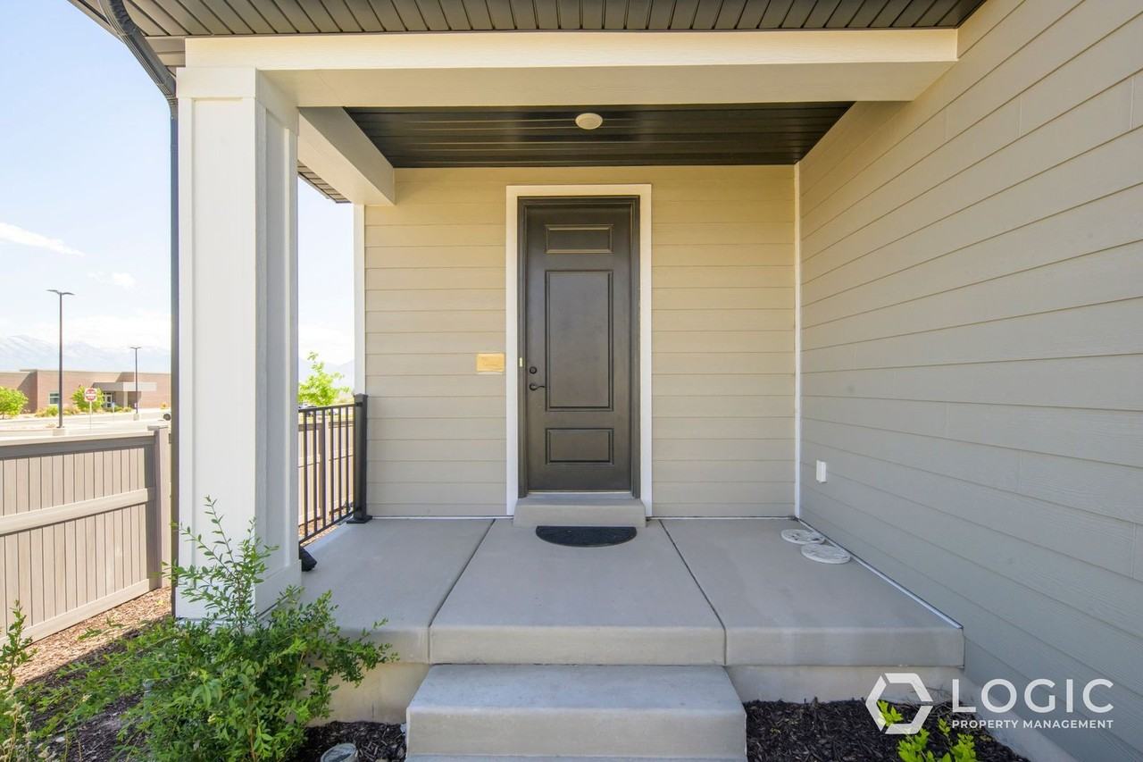 5075 E Rustic Patch Rd - Photo 2 of 14