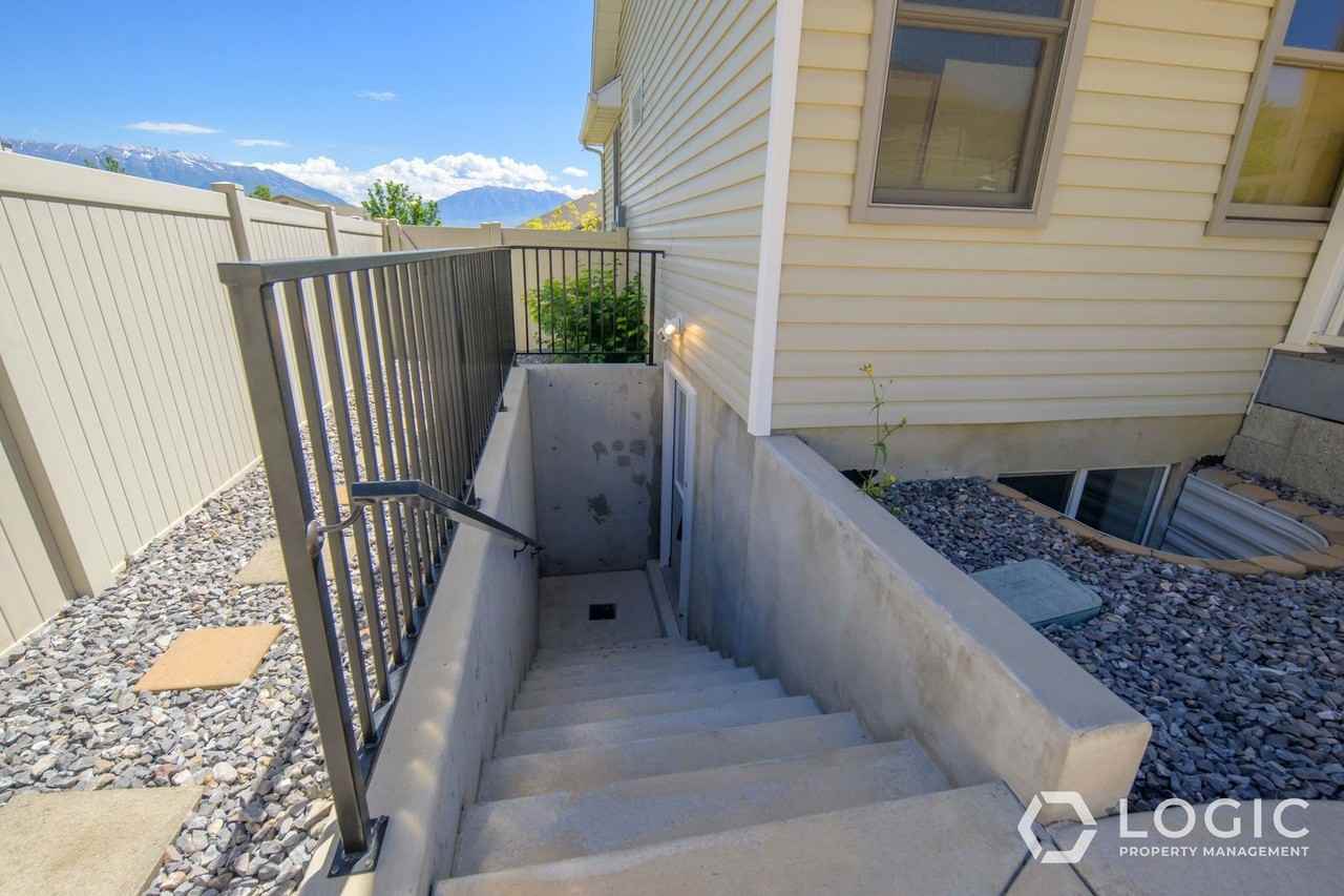 3987 S Lake Mountain Dr - Photo 3 of 17