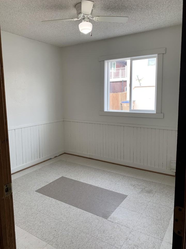 528 S Lincoln St #1 - Photo 2 of 10