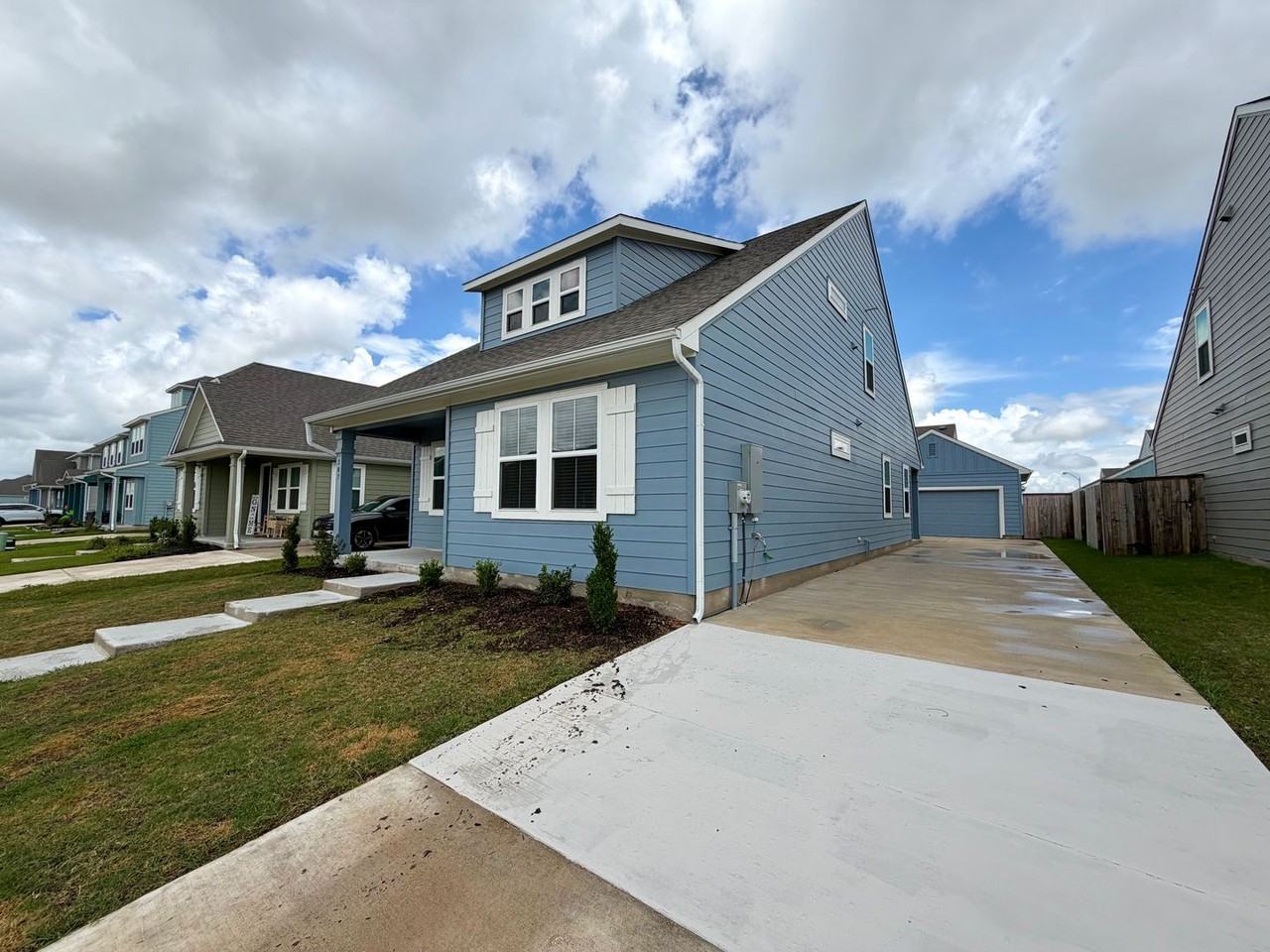 207 Cherry Blossom Ln ##207 - Photo 2 of 38
