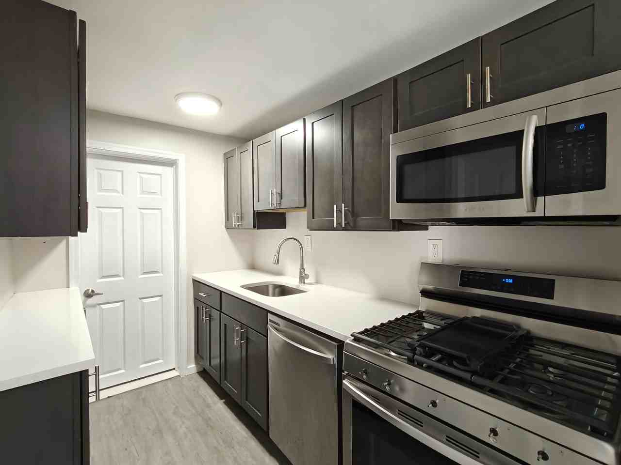 14 N New Rd - Photo 2 of 9
