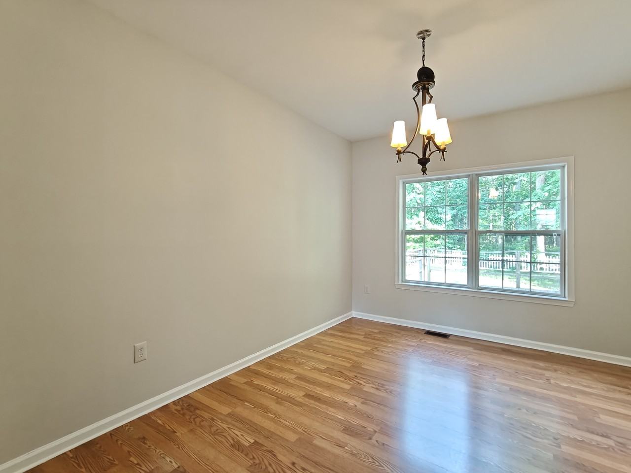 88 Devon Rd - Photo 5 of 27
