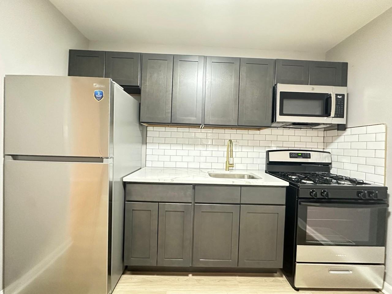 6121 Delancey St - Photo 4 of 9