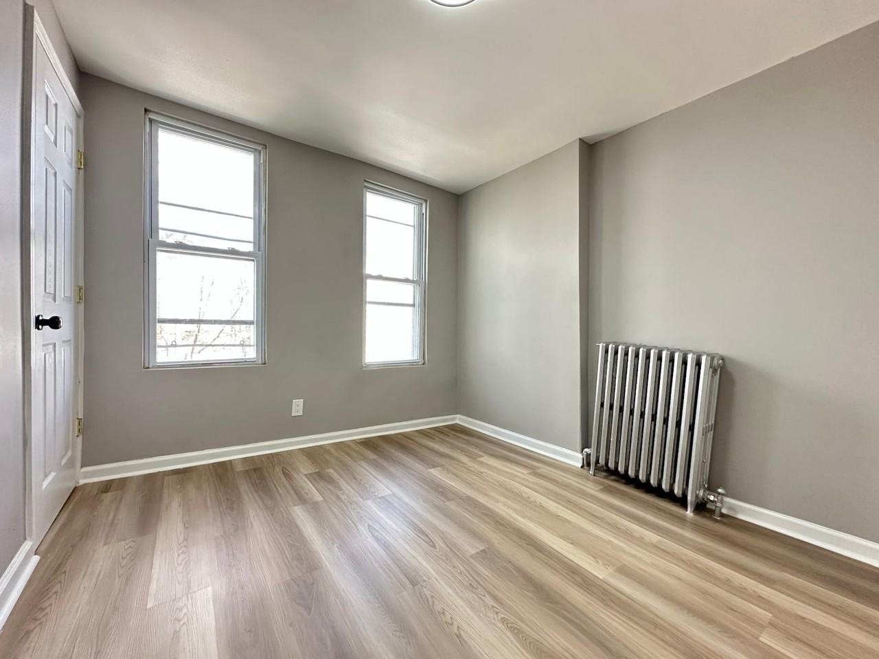 6121 Delancey St - Photo 6 of 9